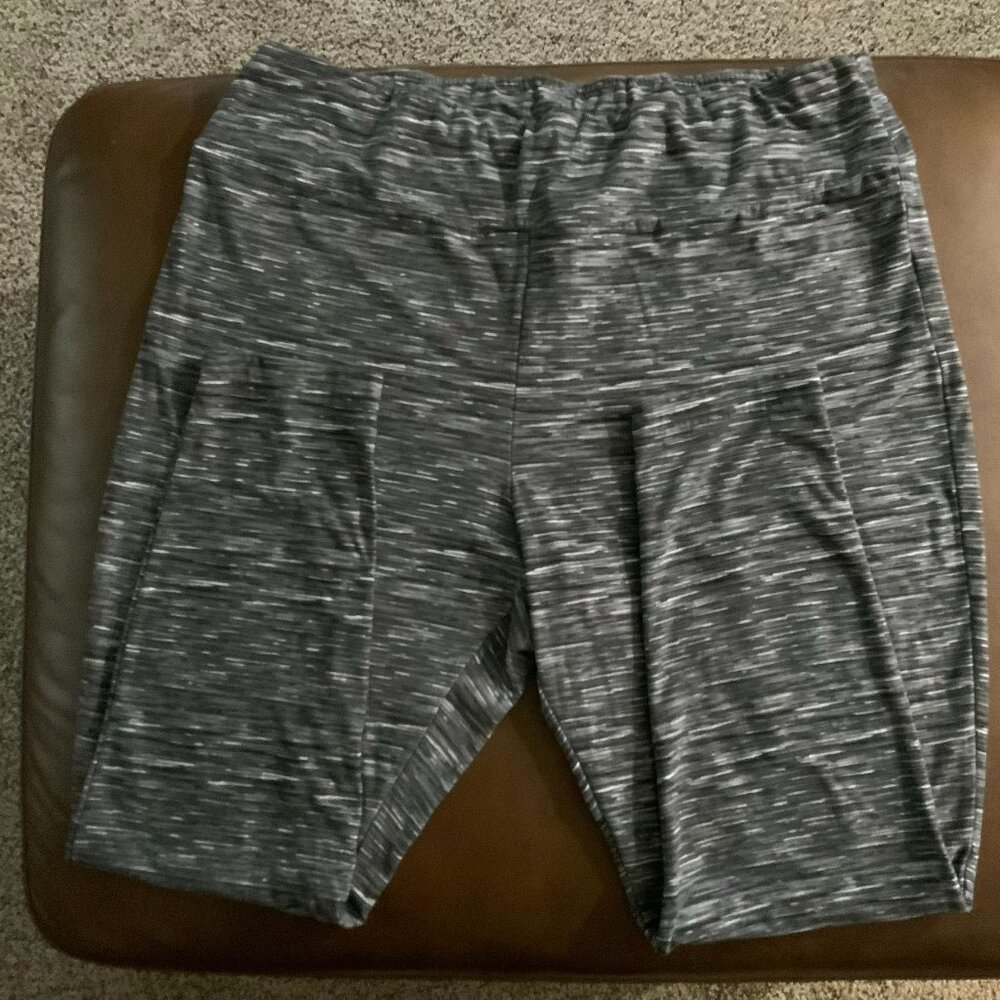 Terra & Sky Black, White and Gray Leggings - Size 2X (20W-22W)